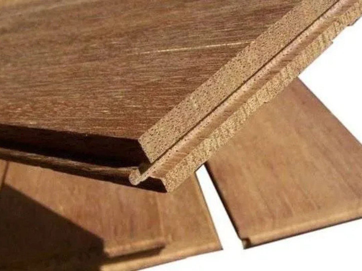 muestra de una tabla de madera maciza natural